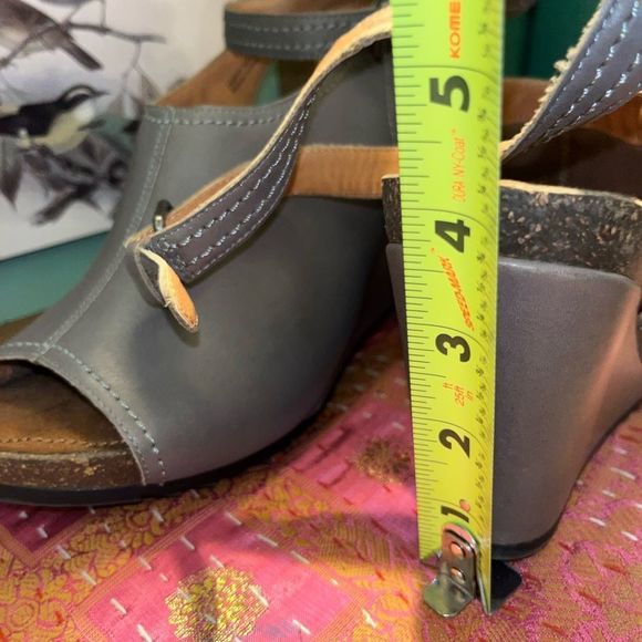 Mark Jenkins Crystal Leather Wedges Sz 39/8.5 - Picture 9 of 12